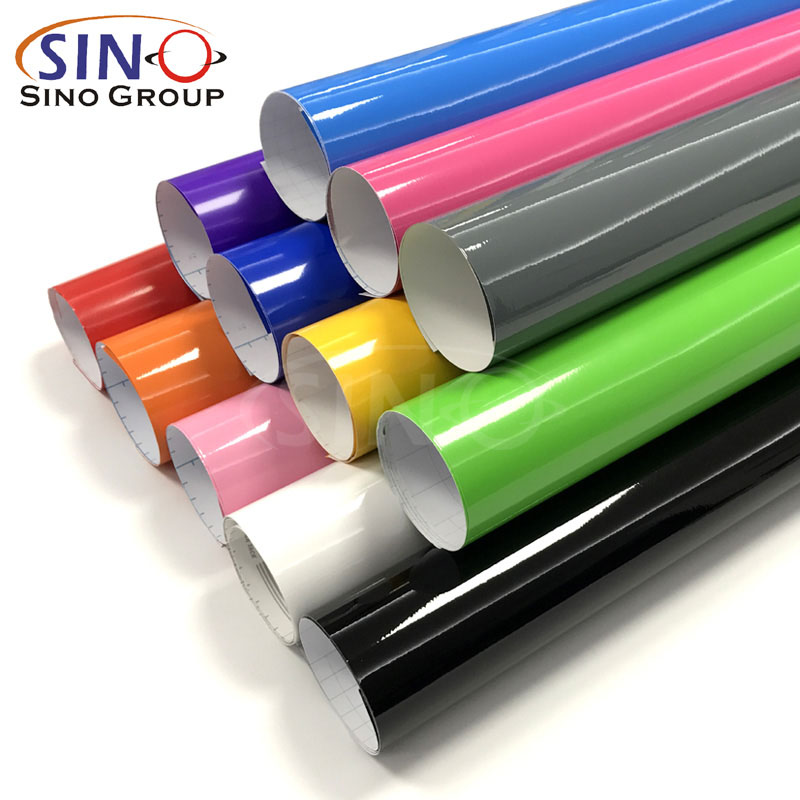Rouleau de vinyle PVC auto-adhésif coloré de coupe graphique