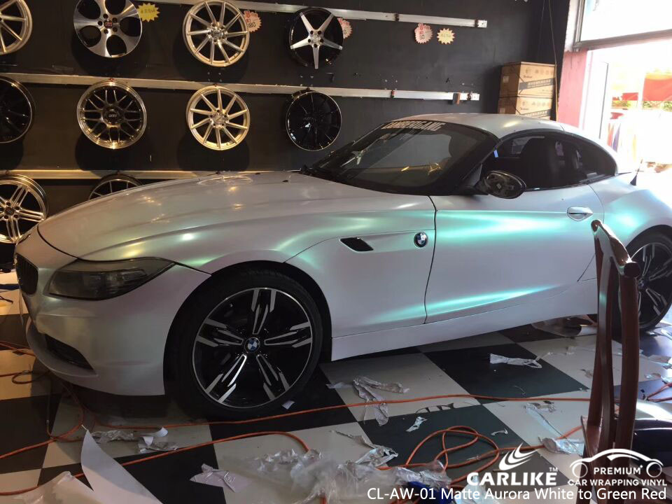 CARLIKE CL-AW-01 MATTE AURORA WHITE TO GREEN RED VINYL WRAP CAR