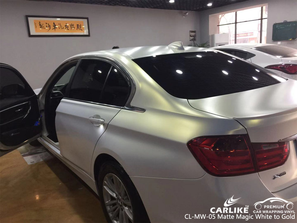 CARLIKE CL-MW-05 MATTE MAGIC WHITE TO GOLD VINYL FOR BMW
