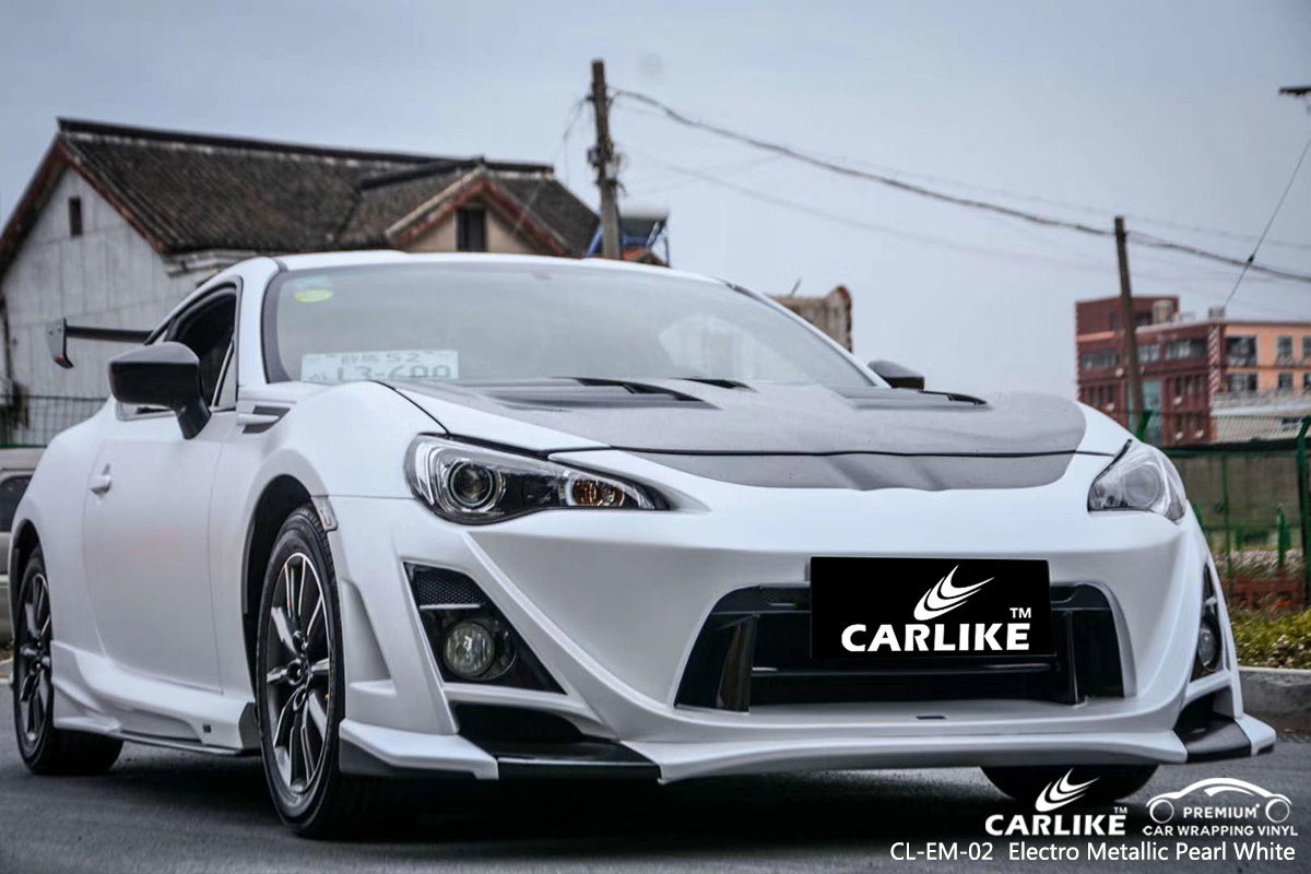 CL-EM-02 electro metallic pearl white wrap vinyl for SUBARU Hamburg Germany