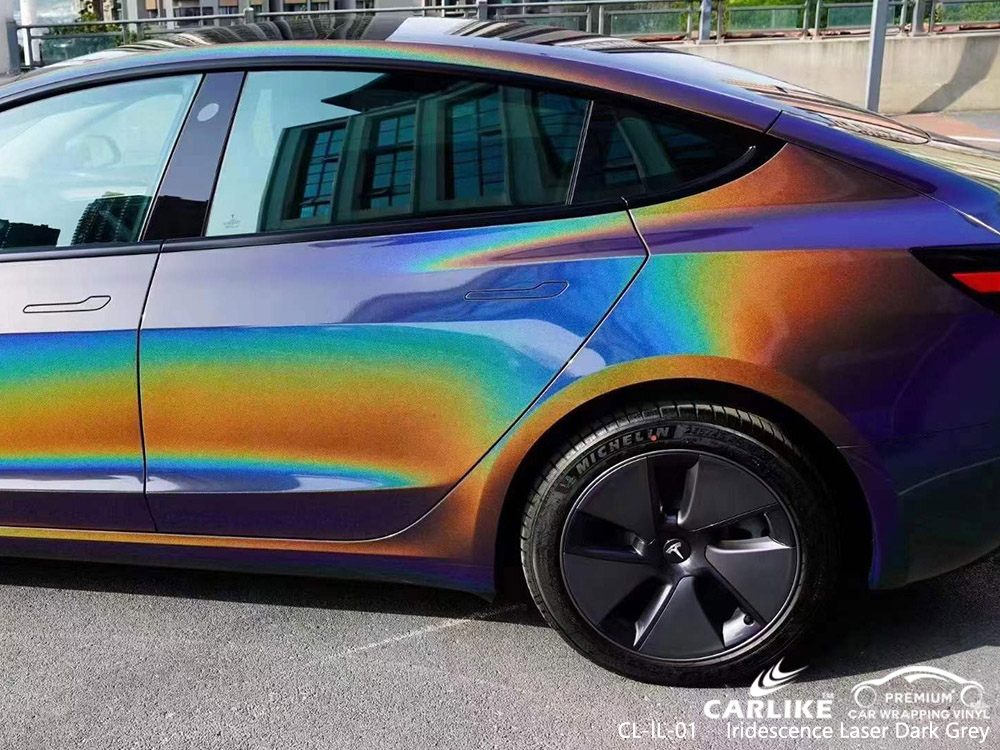 CL-IL-01 Yanardöner Lazer Koyu Gri Vinil Araç Kaplaması TESLA Fabrikası