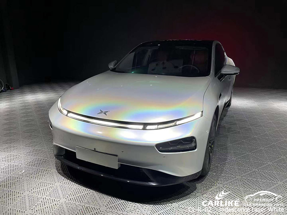 Holographic Car Wraps: A Gleaming Statement of Individuality for Car Enthusiasts