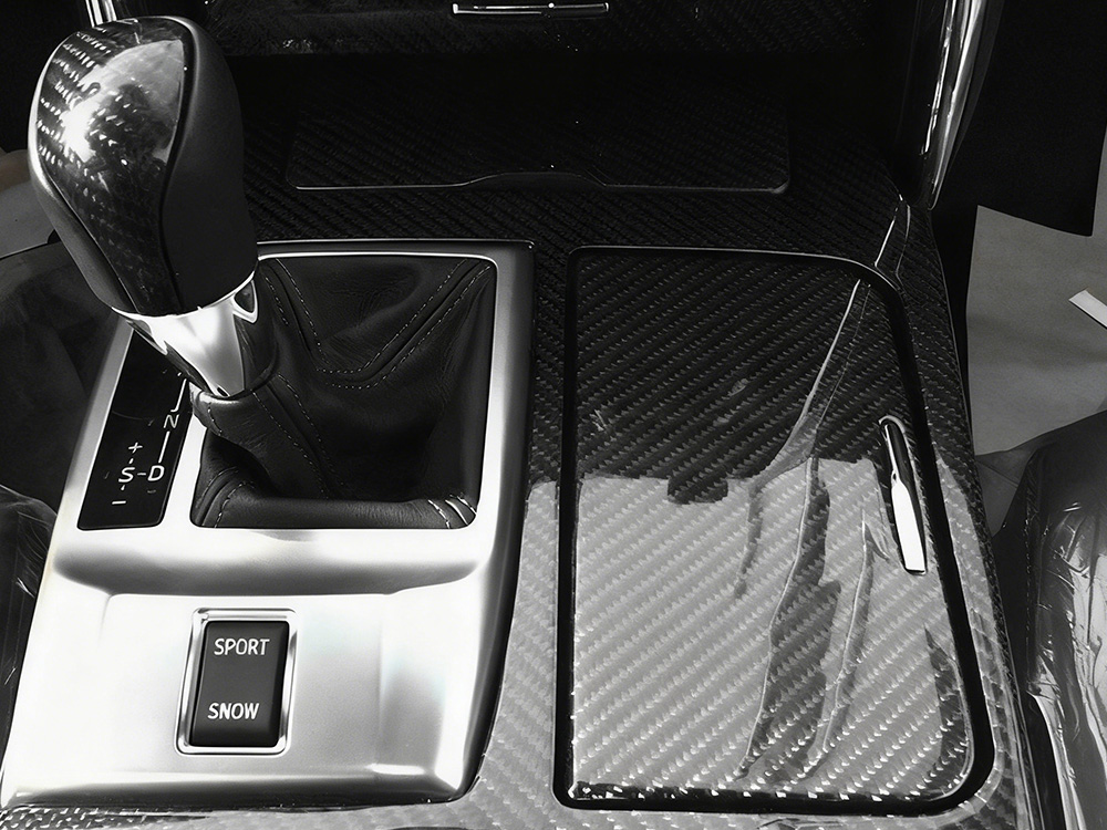 Carbon Fiber Vinyl Wrap Guide for DIY Car Lovers